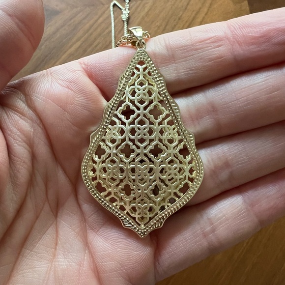Kendra Scott Necklace - Picture 1 of 2